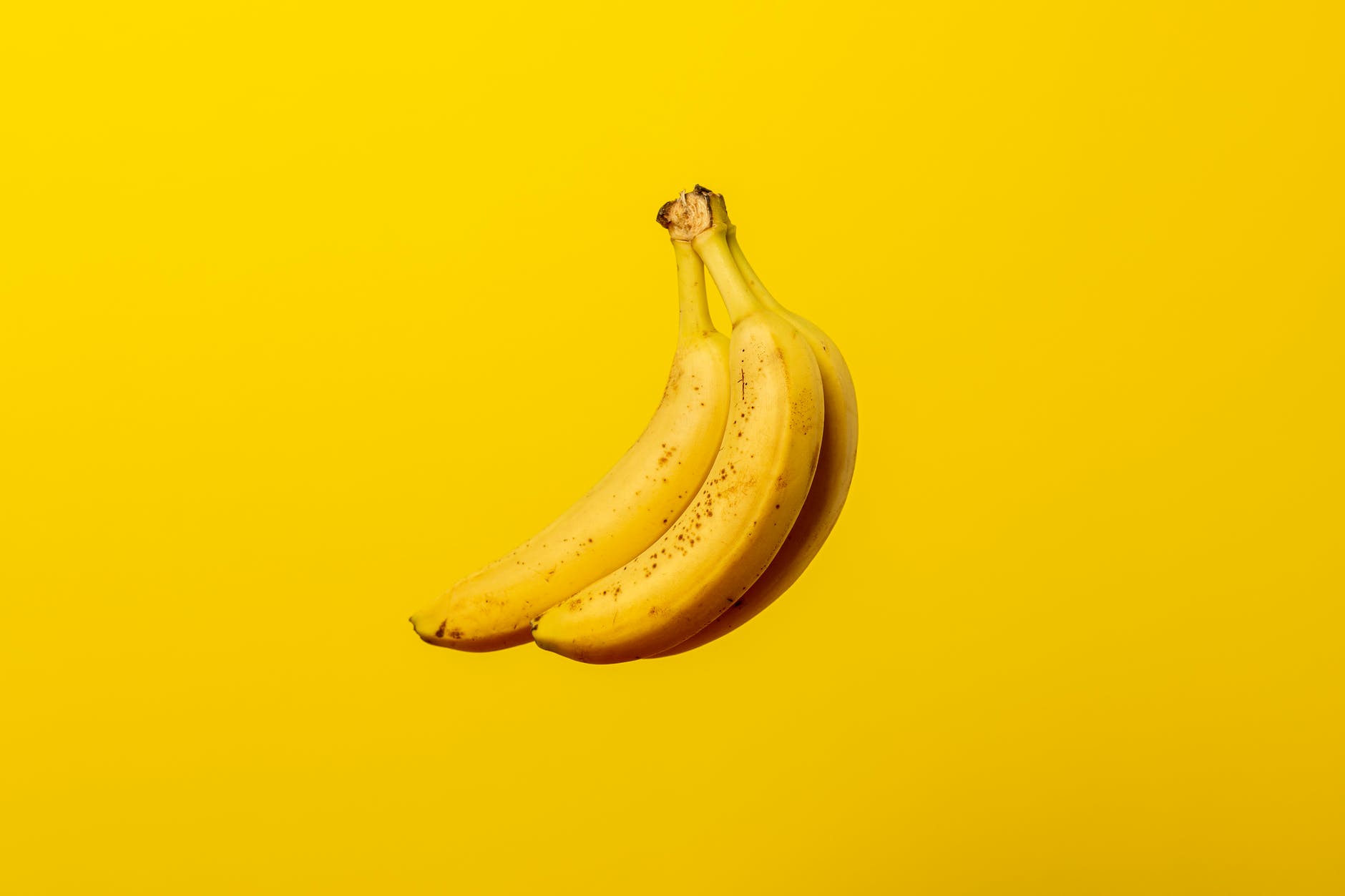 copy space photo of yellow bananas